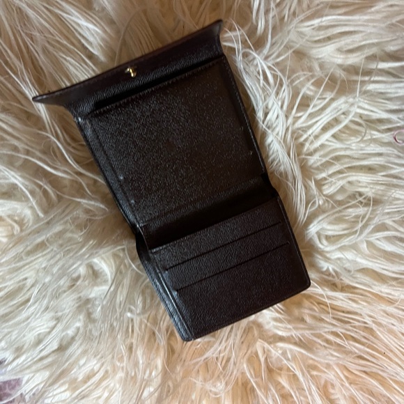 Louis Vuitton Damier Ebene Wallet with Gold Button-Pristine - Picture 6 of 8